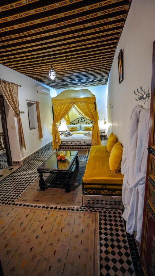 House Guest house *